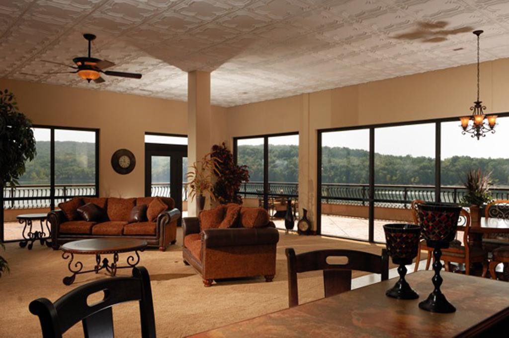 D'Monaco Resort Blue Eye Room photo
